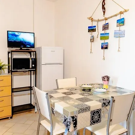 Rita - Casa Vista Mare - Punta Penna Apartment