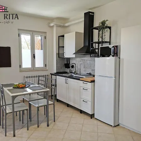 Rita - Casa Vista Mare - Punta Penna アパート